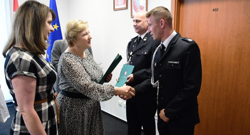Wojciech Krzewniak odbiera tytuł 