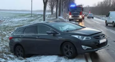 81-latek uderzył w przepust, co jeszcze się wydarzyło na drogach powiatu?