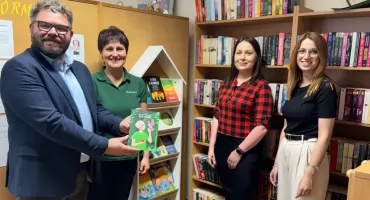 Gminne biblioteki w Miedznie i Liwie z nowymi ekopółkami od GreenArt Development